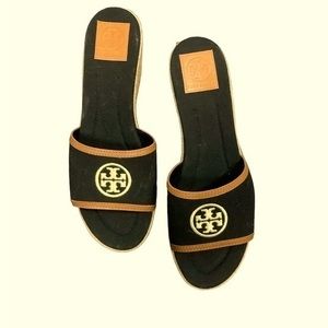 TORY BURCH NEVER WORN! BLK CANVAS SLIDES WITH BROWN LEATHER TRIM size 9
